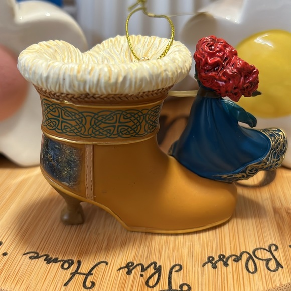 DISNEY ONCE UPON A SLIPPER ORNAMENT - Picture 3 of 4